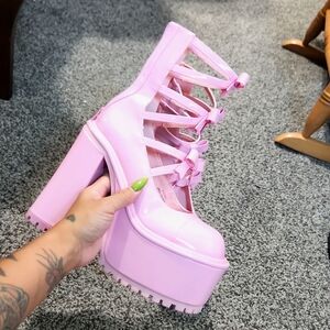 SUGAR THRILLZ BOW PLATFORM BOOTS